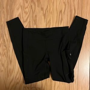 EUC Lululemon Black Leggings Sz 6
